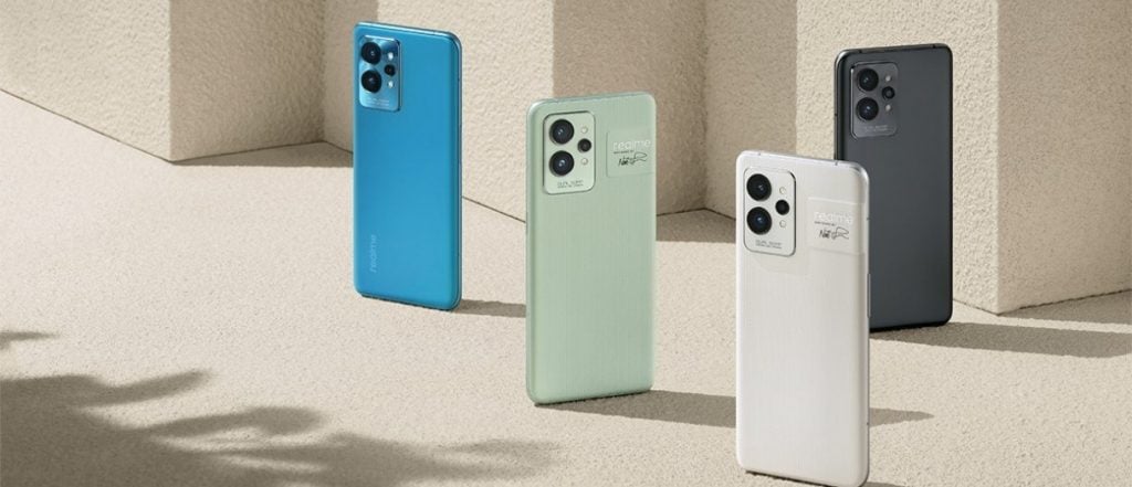 phones under 35000 with good camera