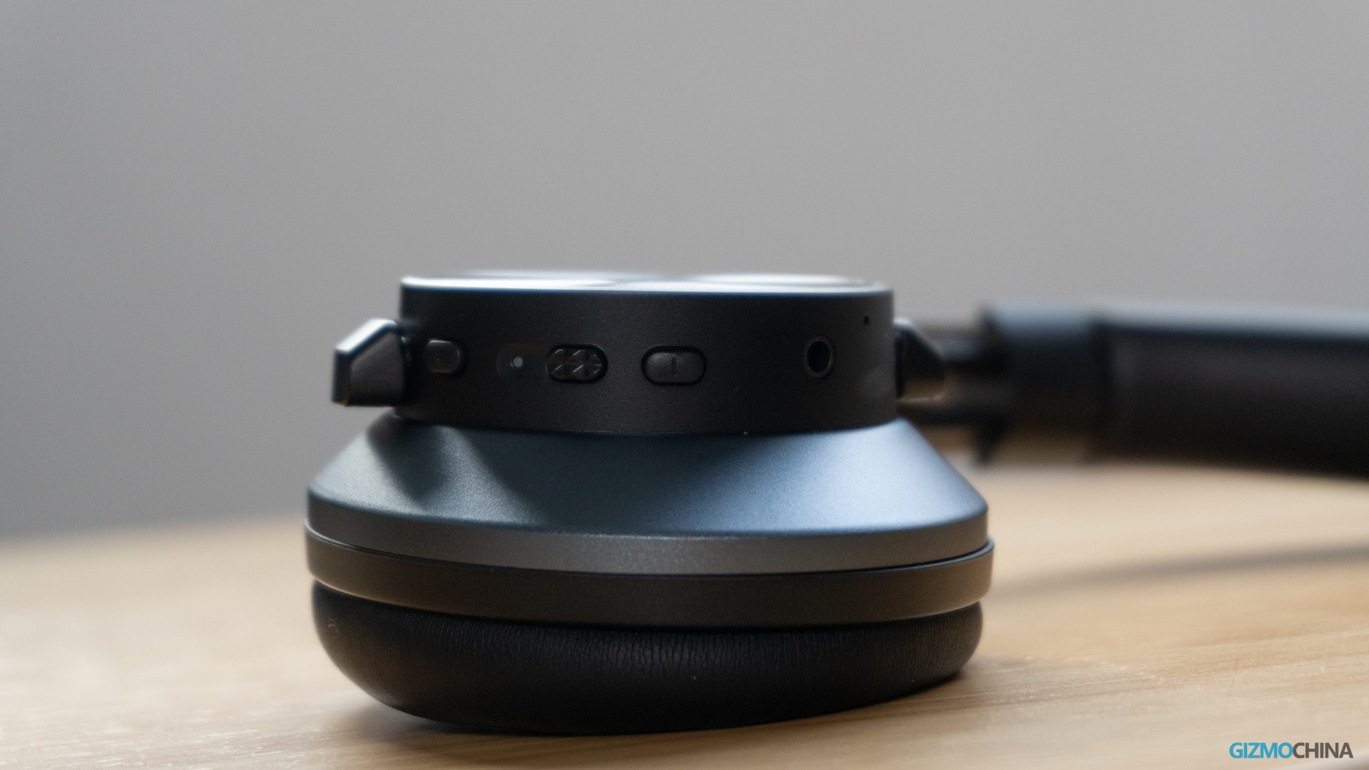 OneOdio Focus A10 Review BudgetFriendly Wireless Headphones with ANC