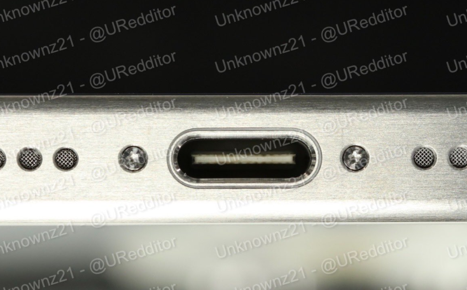 iPhone 15 Pro USB C