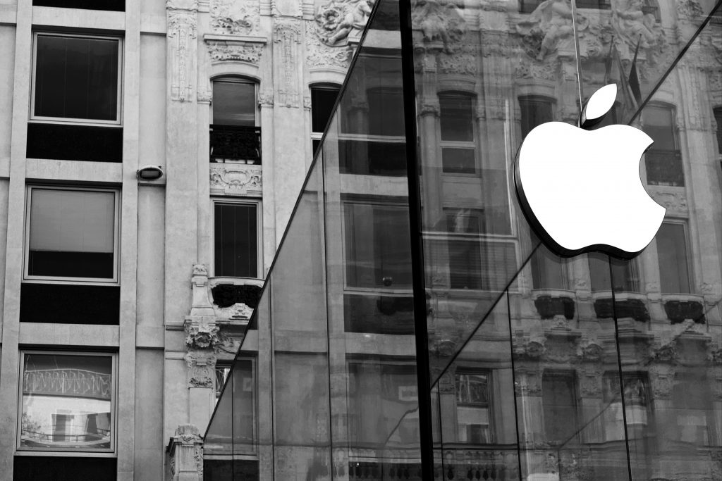 Apple 