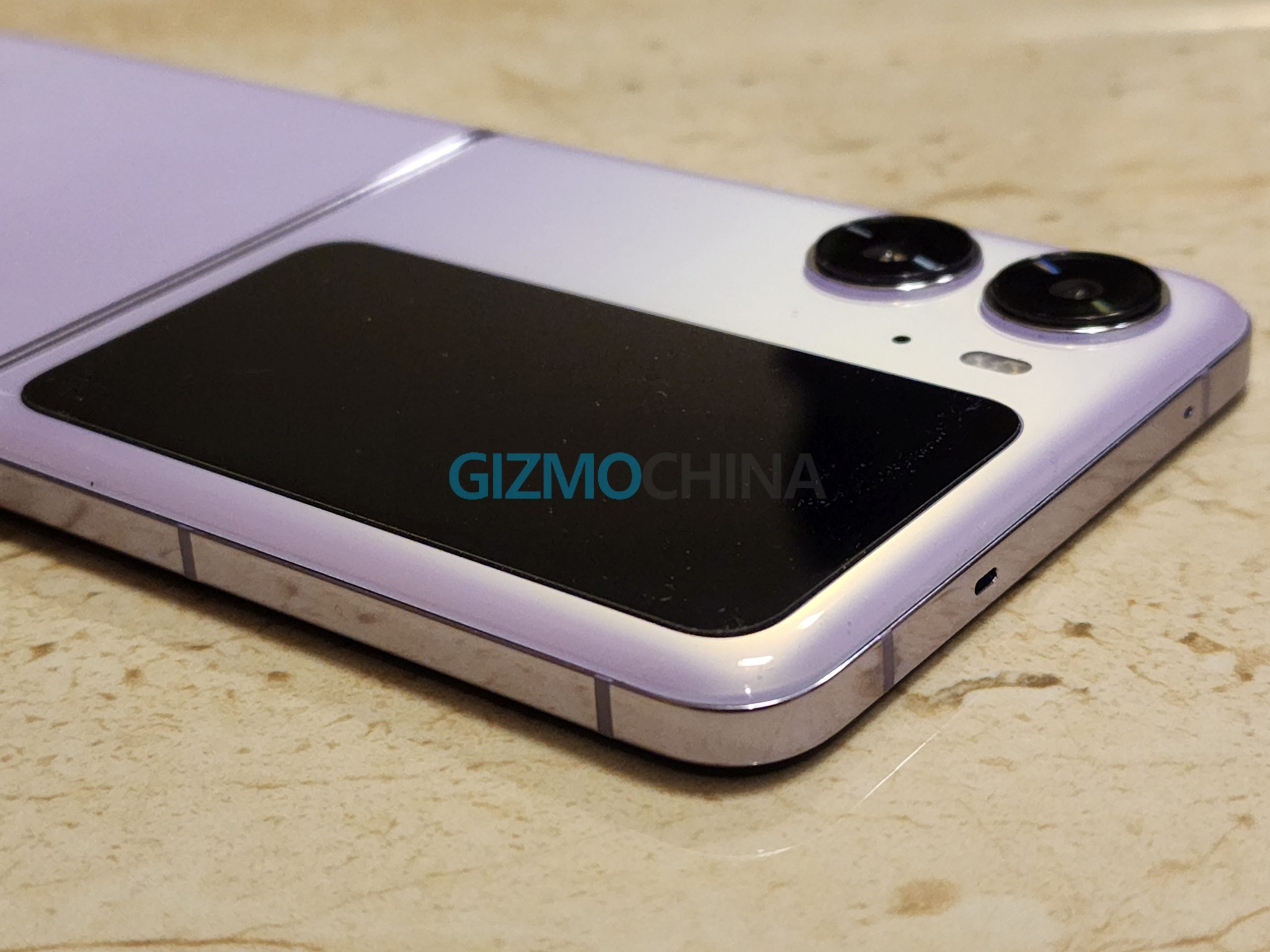 OPPO Find N2 Flip