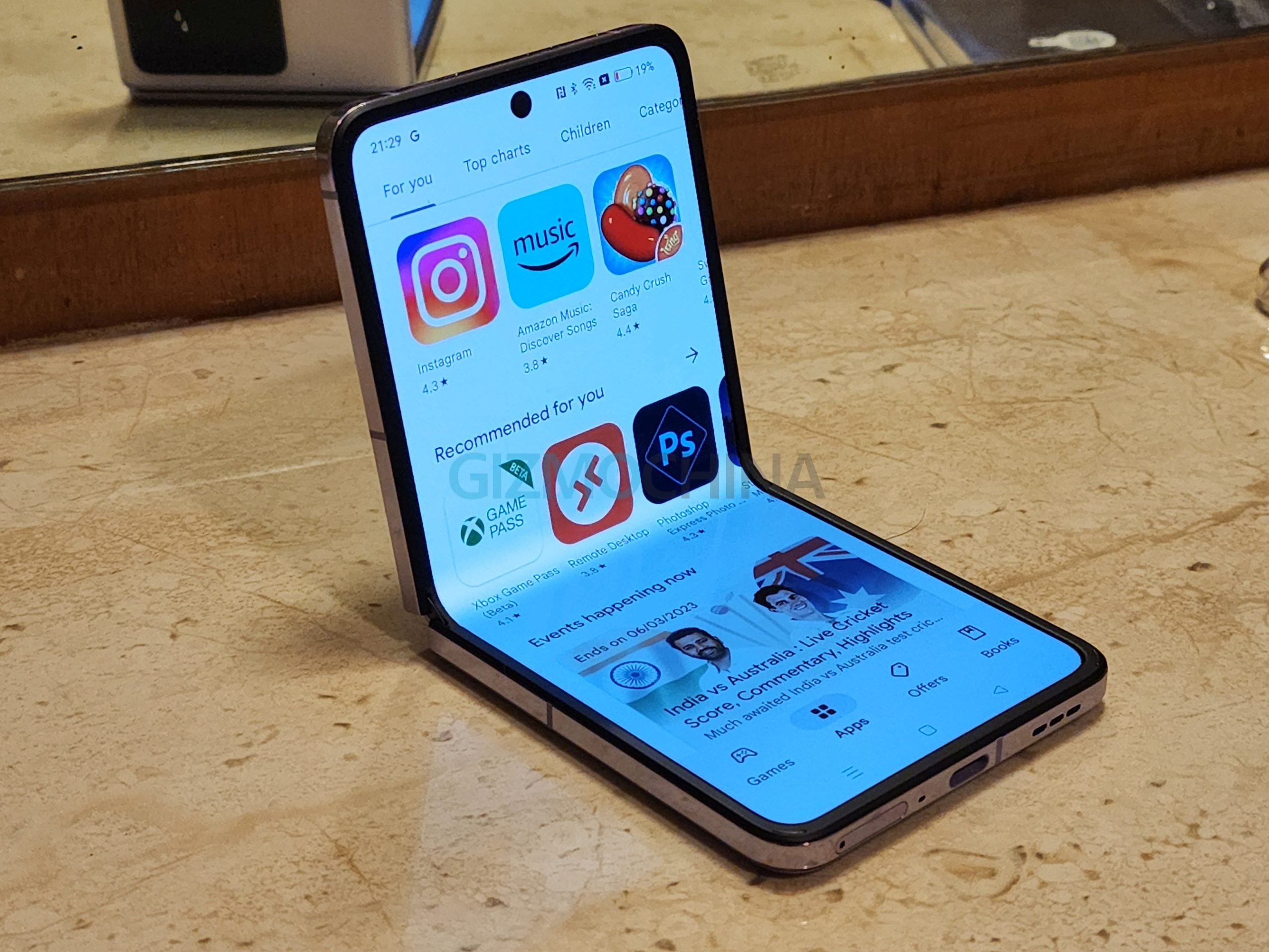 OPPO Find N2 Flip