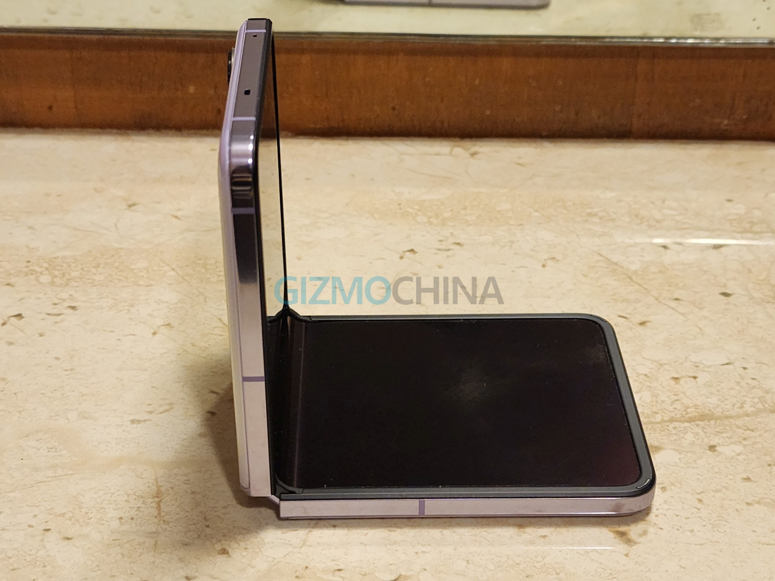 OPPO Find N2 Flip