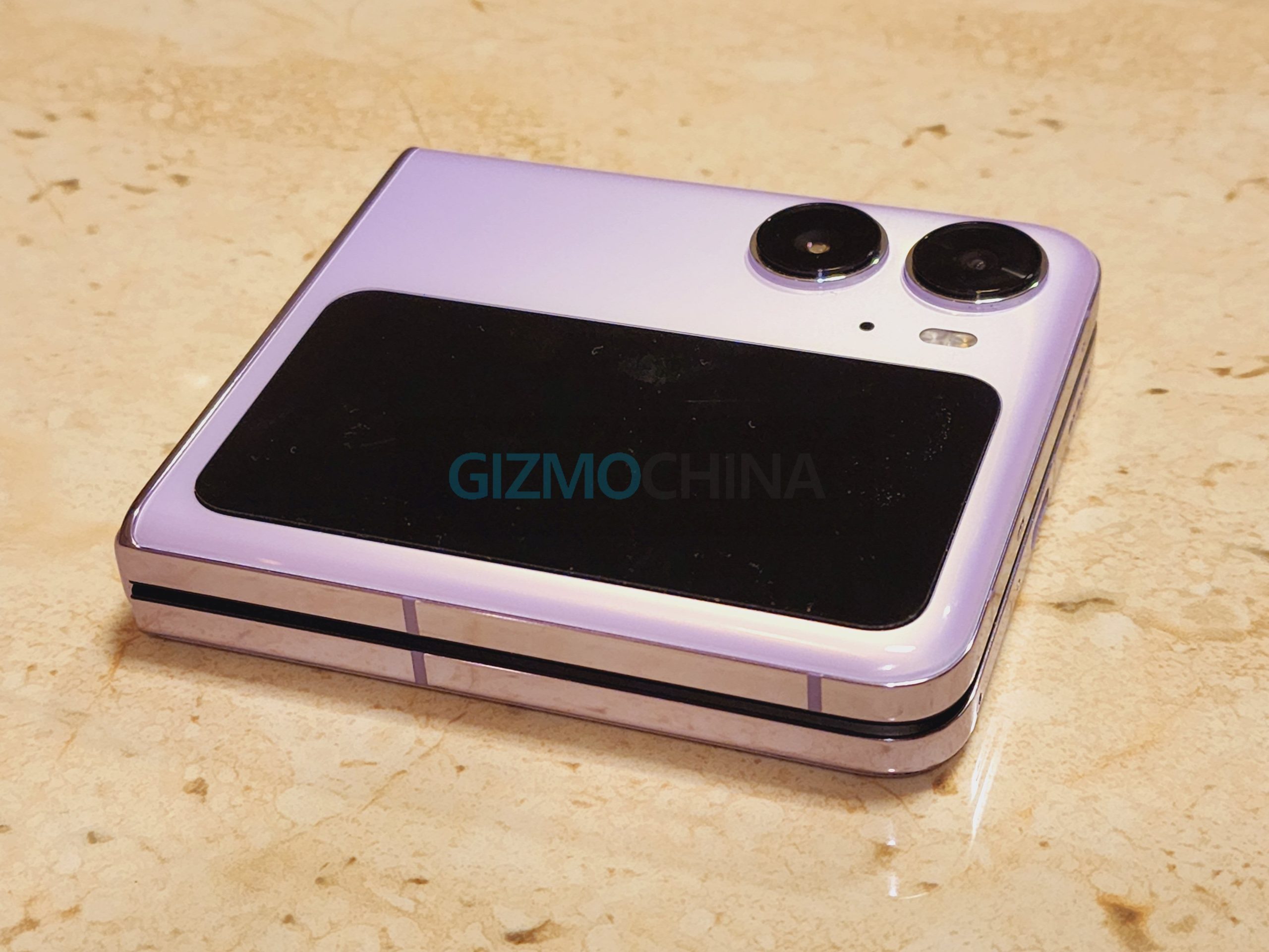 OPPO Find N2 Flip