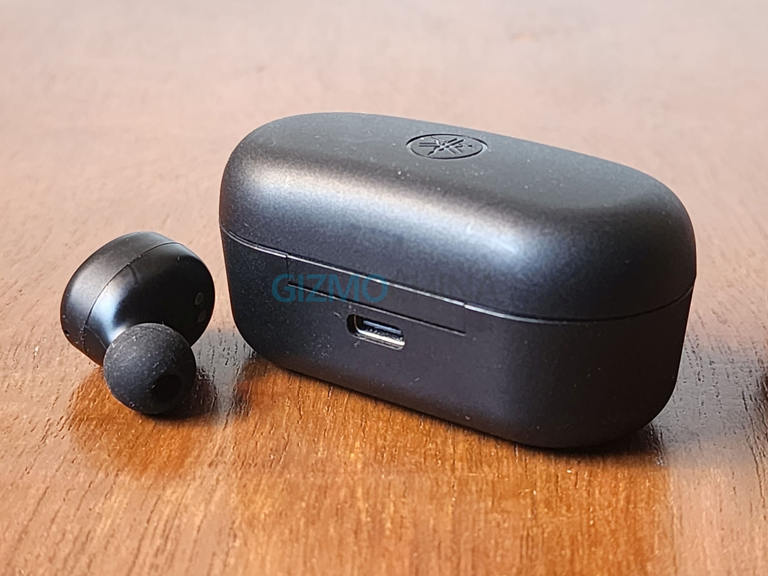 Yamaha TW-E3B TWS earbuds