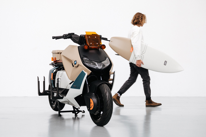 BMW CE 04 Vagabund Moto Concept e-Scooter