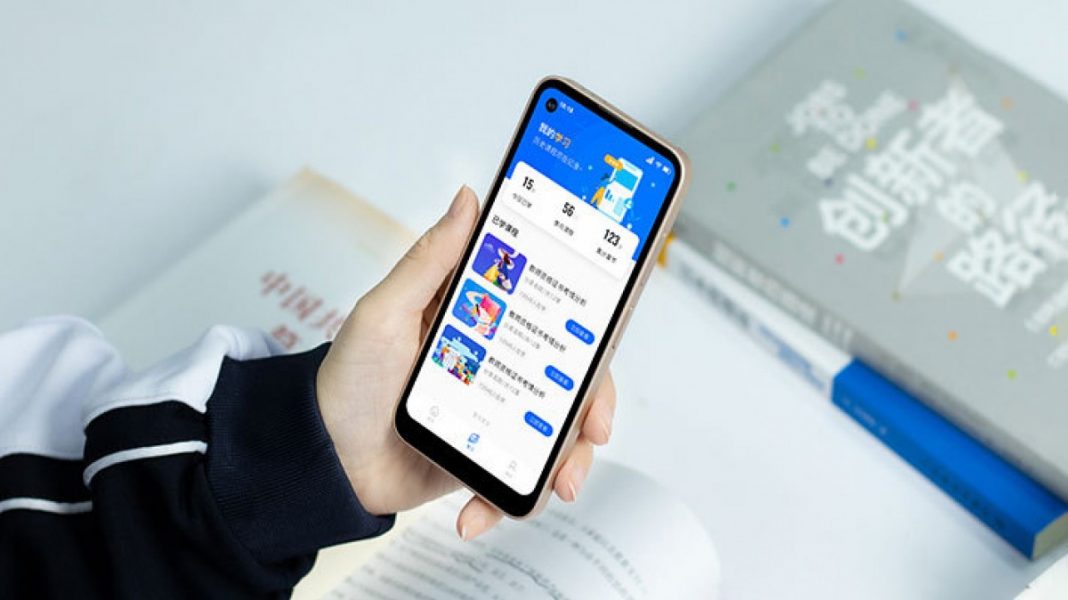 Xiaomi-backed Duoqin Qin 3 Ultra debuts as a Compact phone that tackles ...