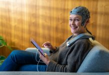 Samsung Supports Digital Alzheimer’s Diagnosis with Galaxy Tab S8+ samsung galaxy tab s8 as a alzheimer diagnosis tool