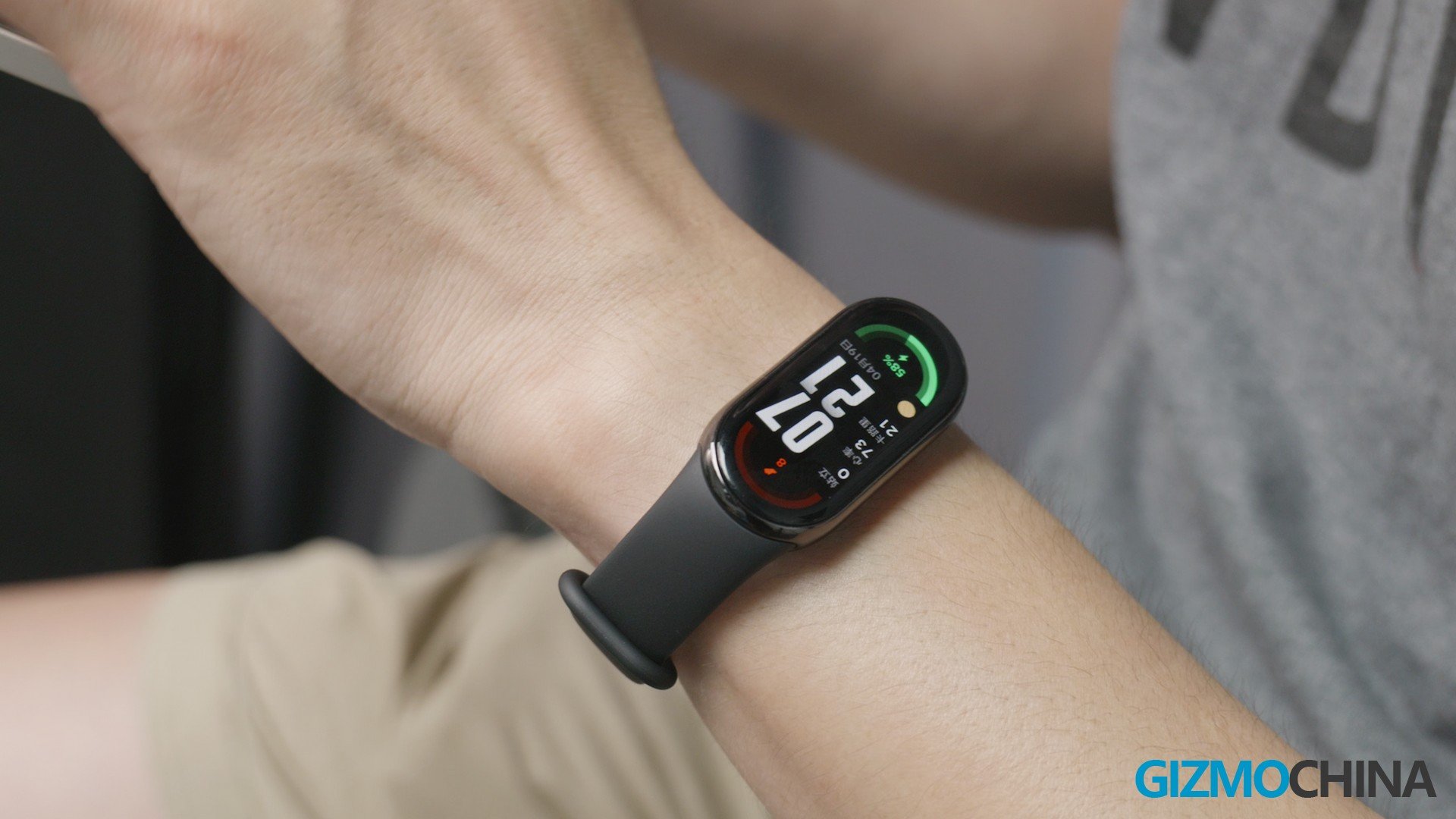 Xiaomi Mi Band 8 Review: Even play games on it?! 