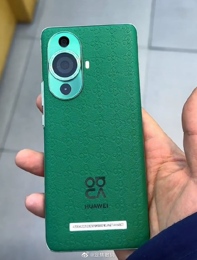 Huawei-Nova-11-Ultra-green-color-live-image