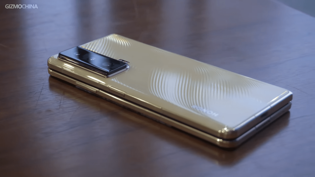 Honor Magic Vs foldable phone