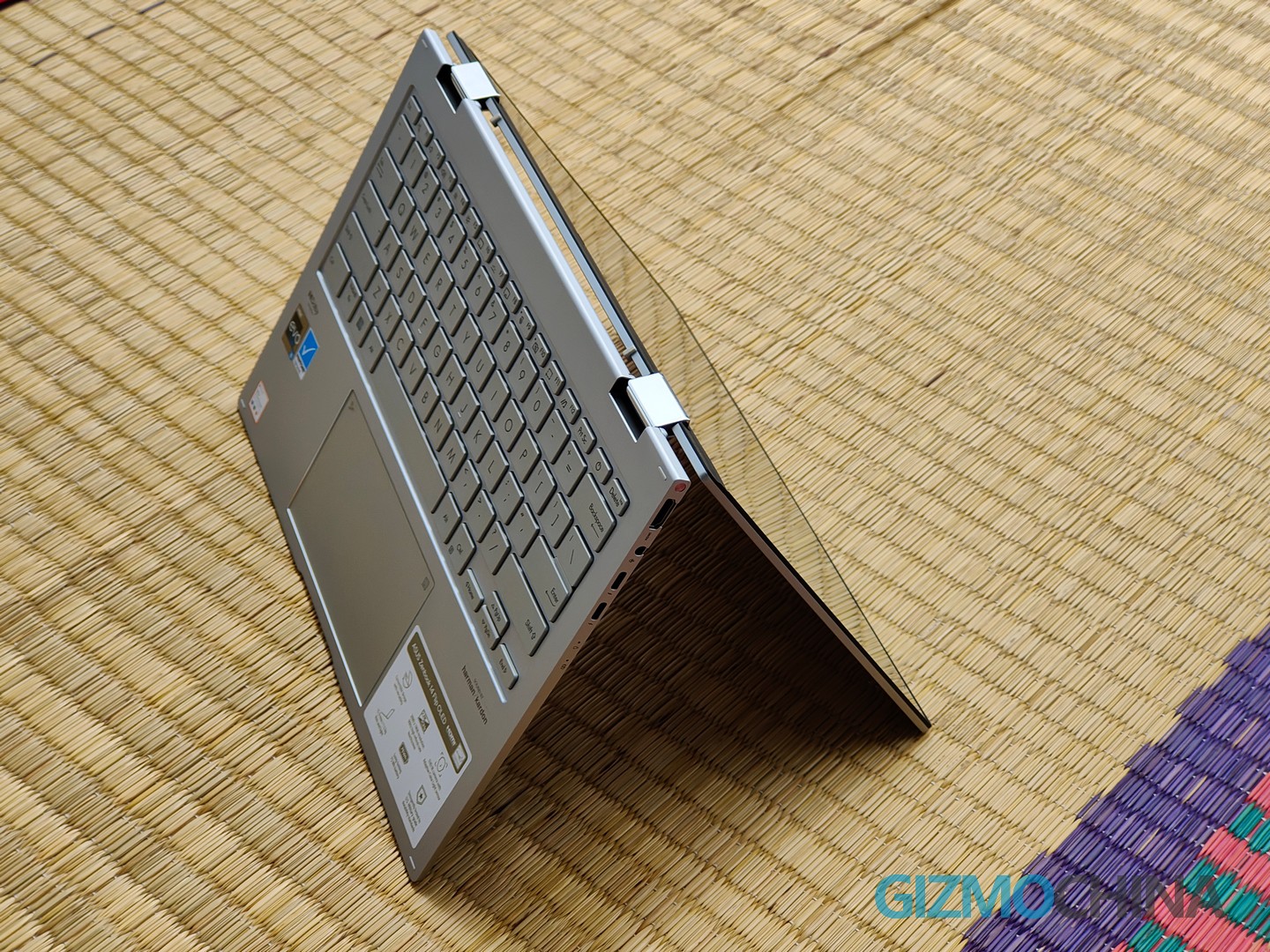 Asus ZenBook 14 Flip OLED UP3404