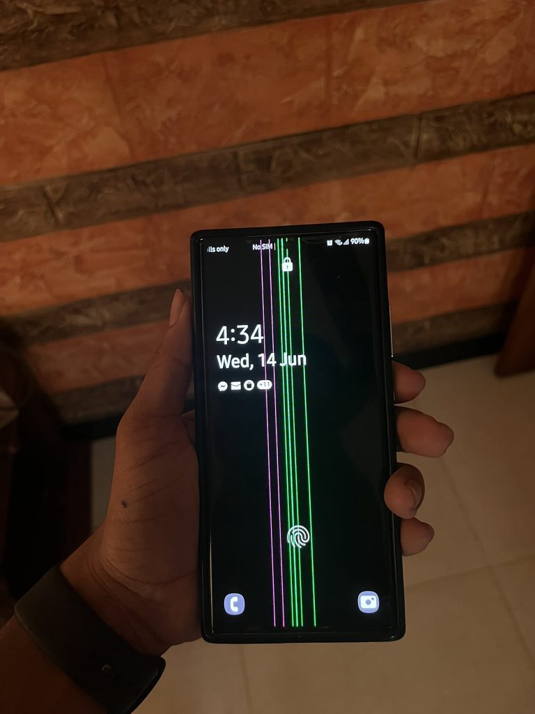 Samsung free display replacement for devices with green line issues
