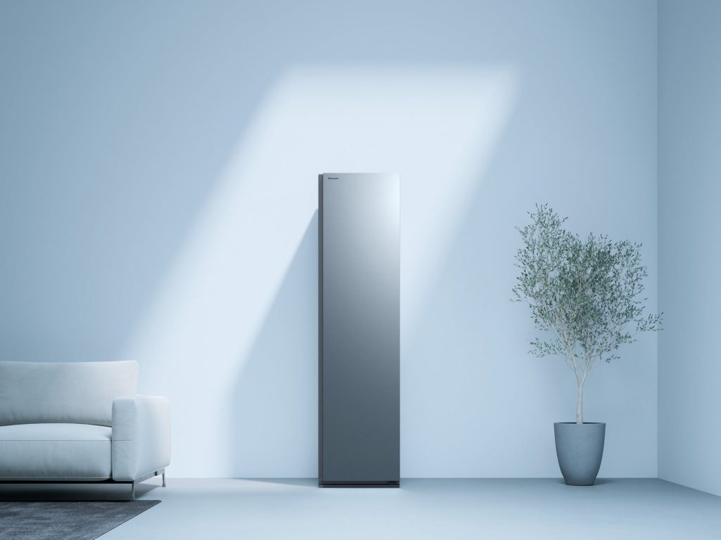 Panasonic HCC-R600A smart wardrobe
