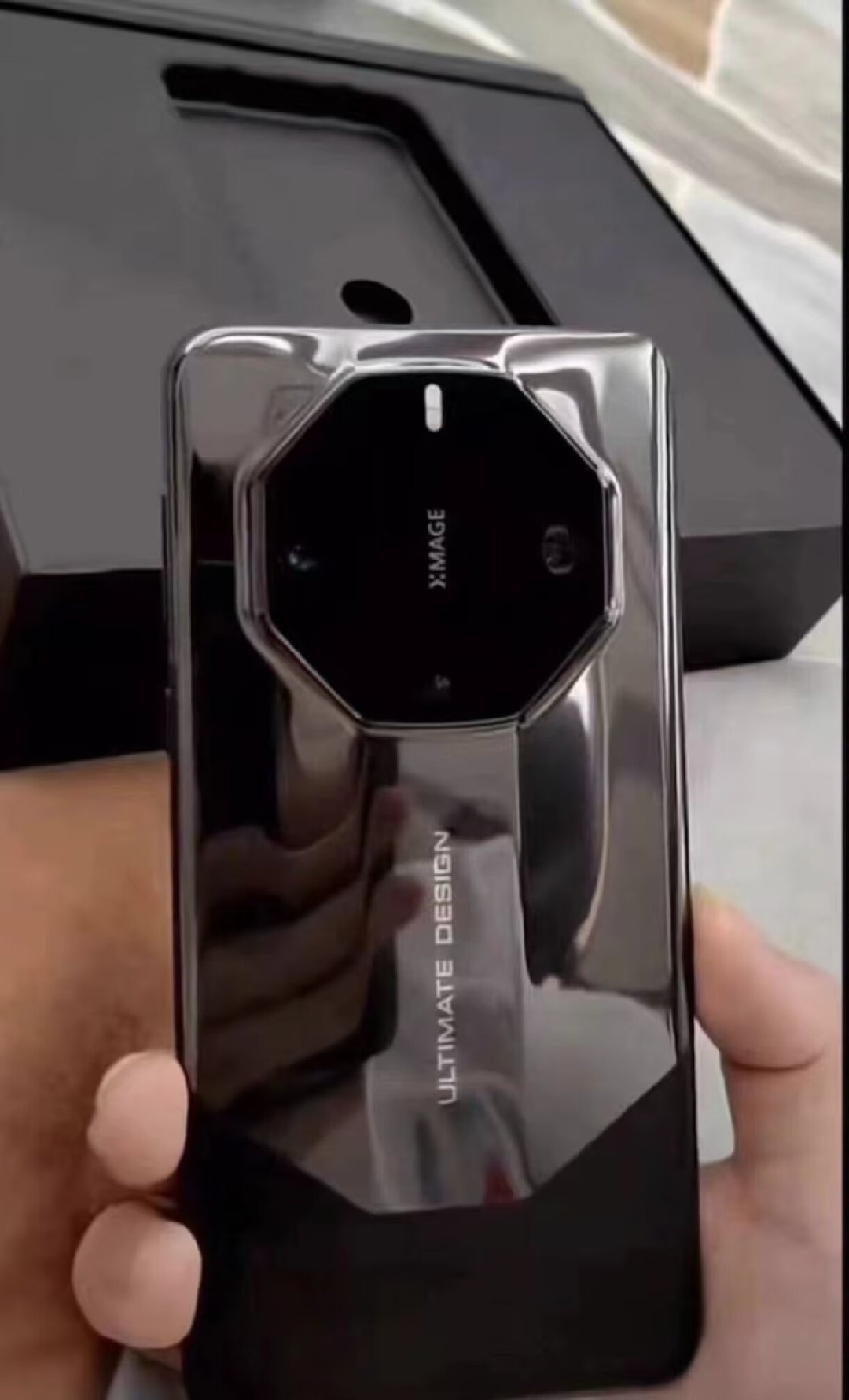 Huawei Mate 60 RS Ultimate Design leaked shot 1