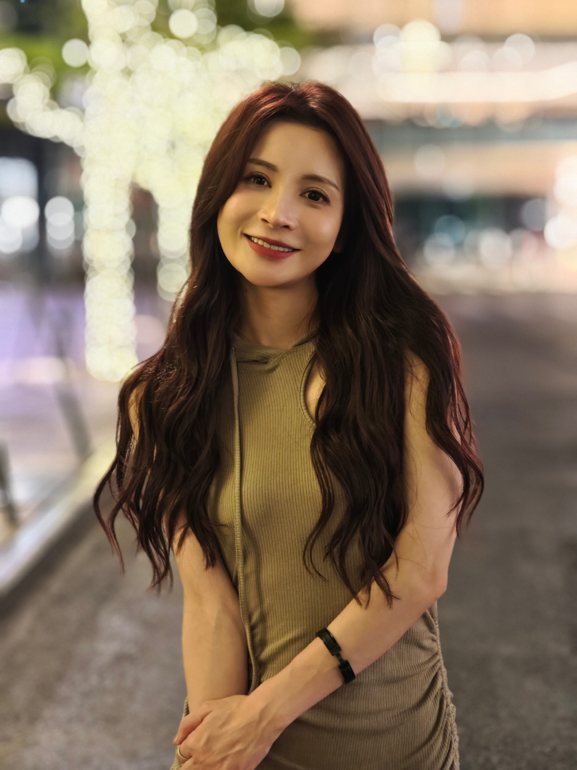 OnePlus 12 camera samples vs camera shots from a competitor phone