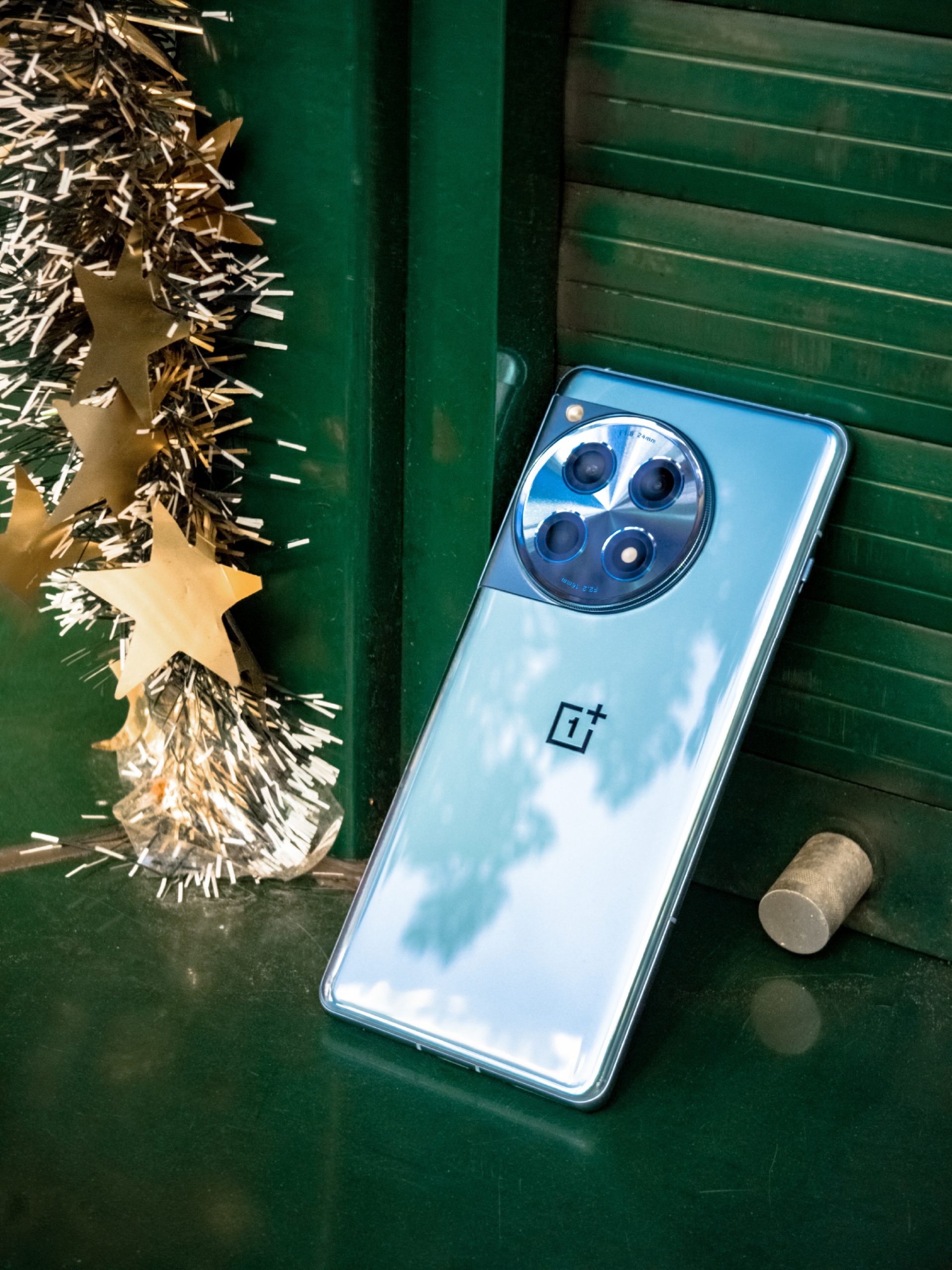 OnePlus Ace 3 blue 1
