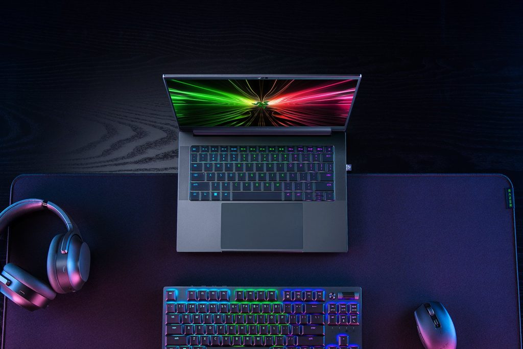 Razer Blade 14 2024 model with 14" QHD+ 240Hz display, Ryzen 9 8945HS & RTX 4070 up for pre