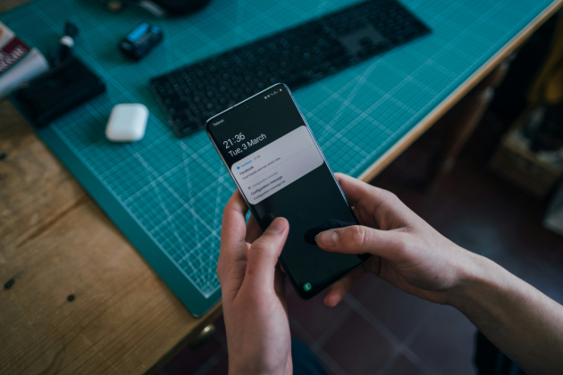 how to turn off samsung phone if screen not working
