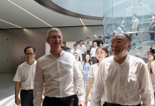 Tim Cook praises Chinese suppliers’ innovation at China Development Forum Tim Cook