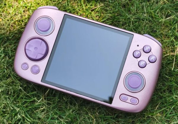Live images of the Anbernic RG Cube retro gaming handheld leaked ahead ...