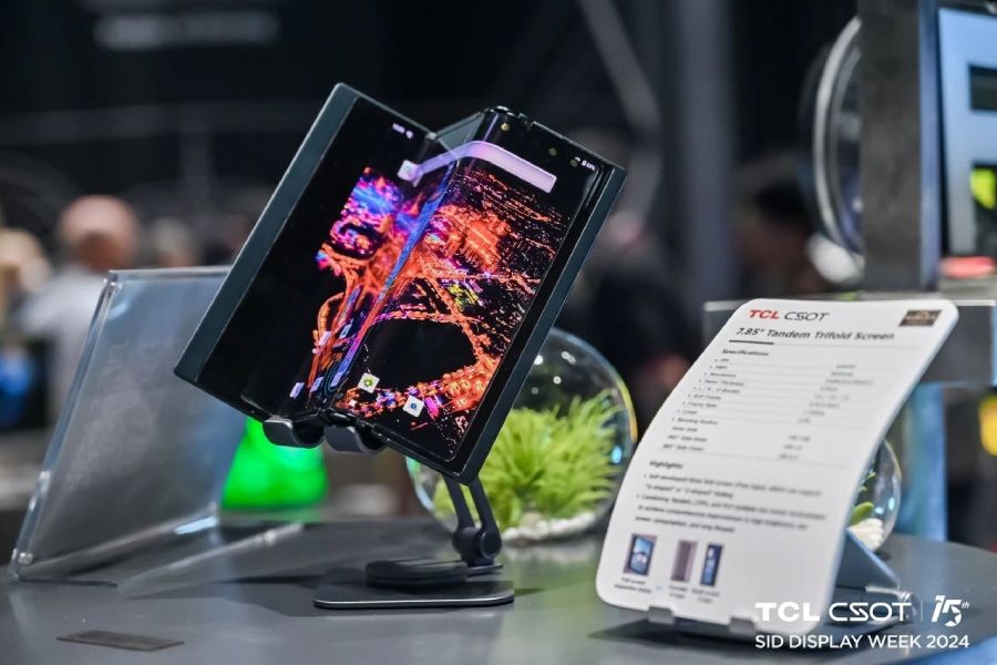 TCL tri-foldable phone