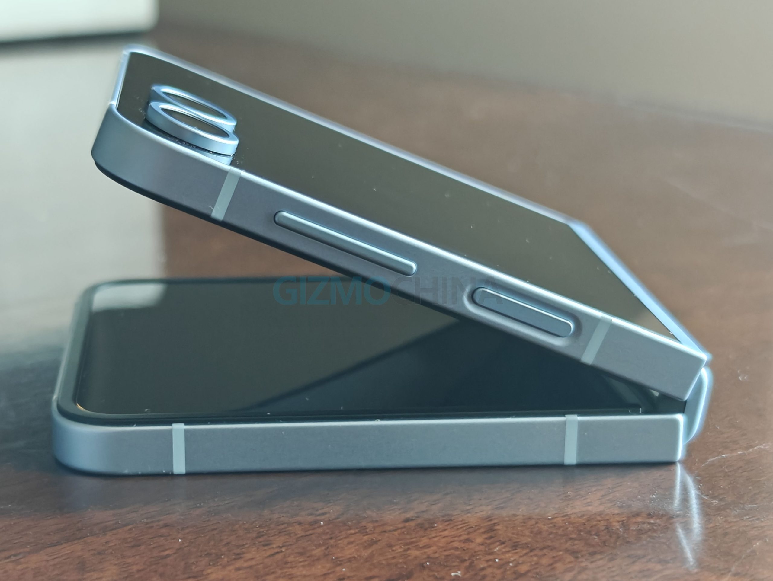 Samsung Galaxy Z Flip 6