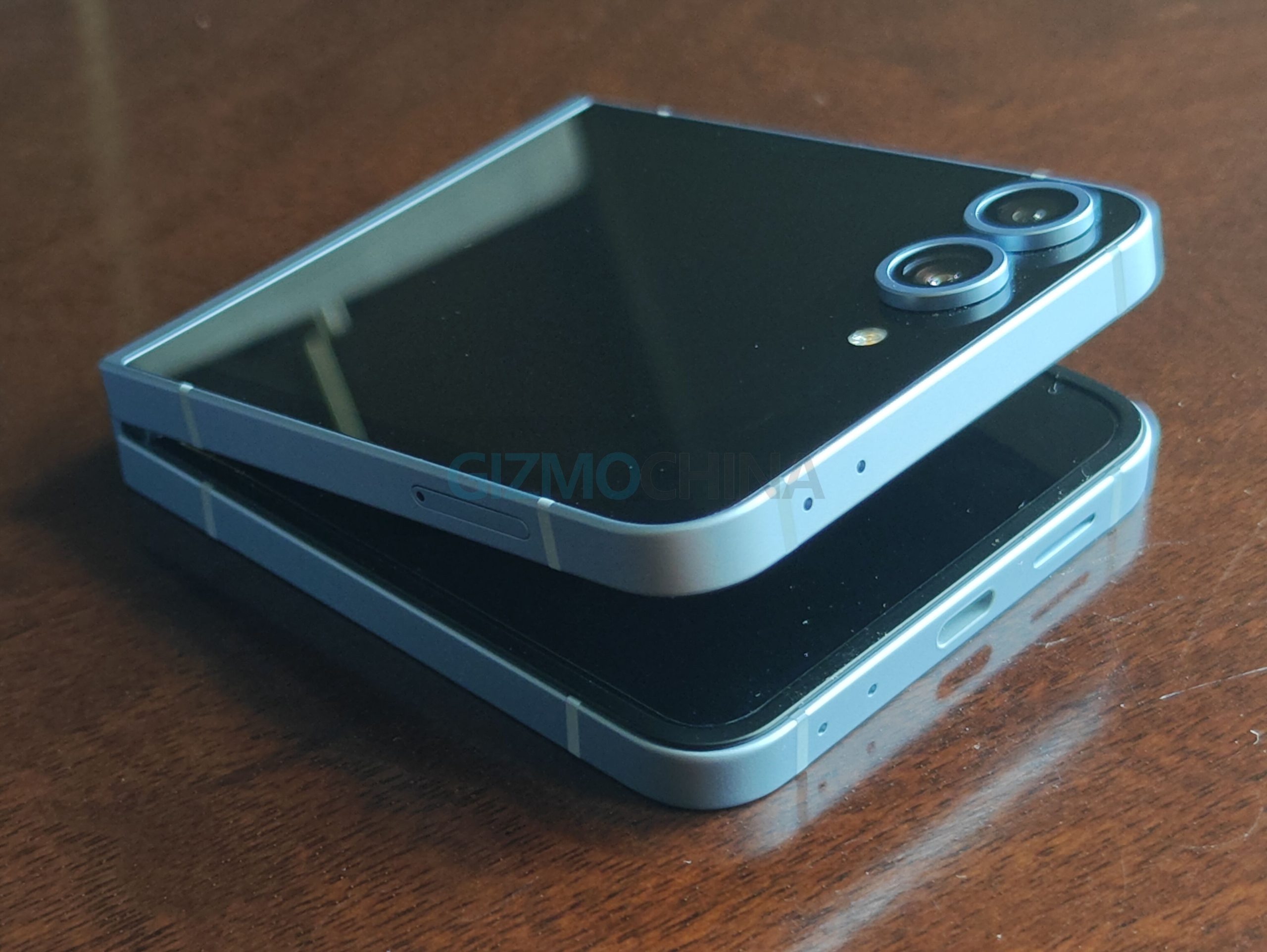 Samsung Galaxy Z Flip 6