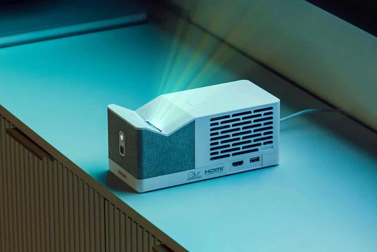 Philips Screeneo UL5 ultrashort throw smart projector unveiled via