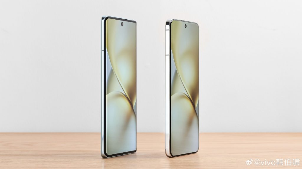 Vivo X100 (left) | Vivo X200 (right)