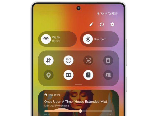 Samsung Galaxy S25 Ultra running One UI 7
