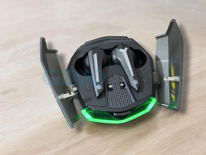 Nu Republic Cyberstud X4 Firefly