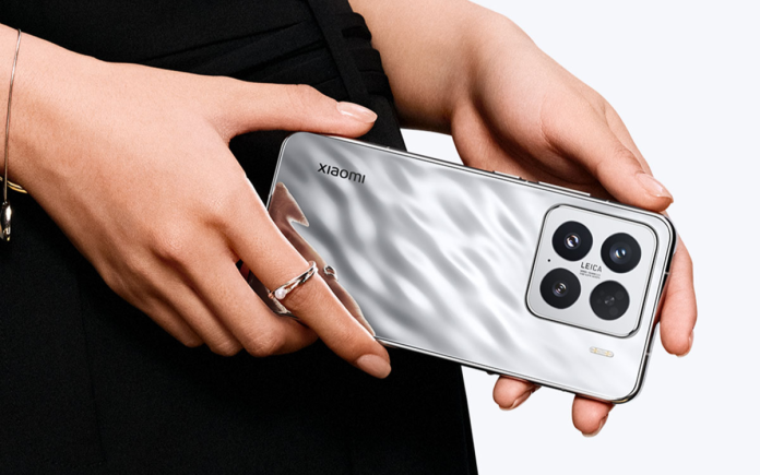 Xiaomi 15 Liquid Silver Color