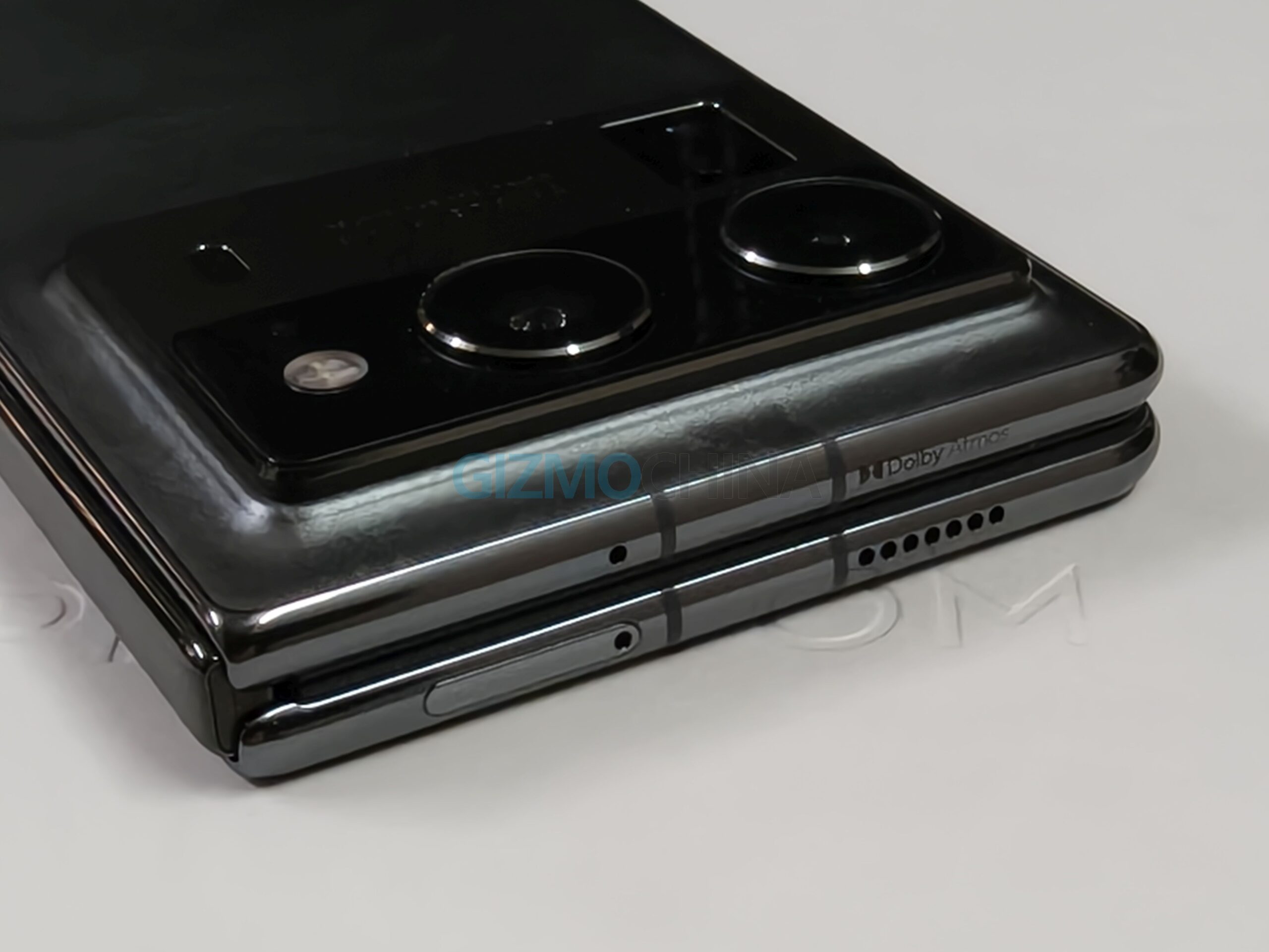 Tecno Phantom V Fold 2