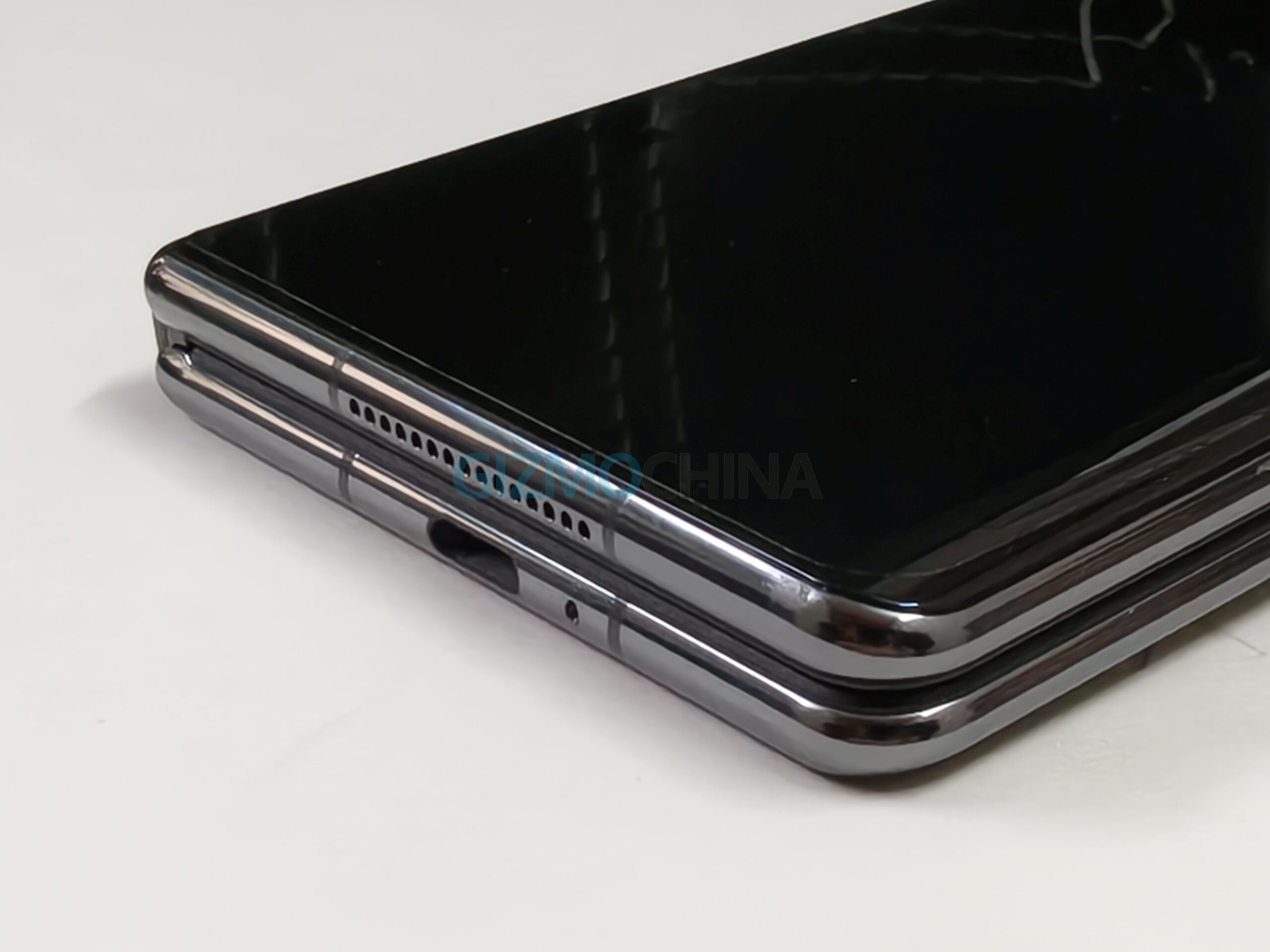 Tecno Phantom V Fold 2