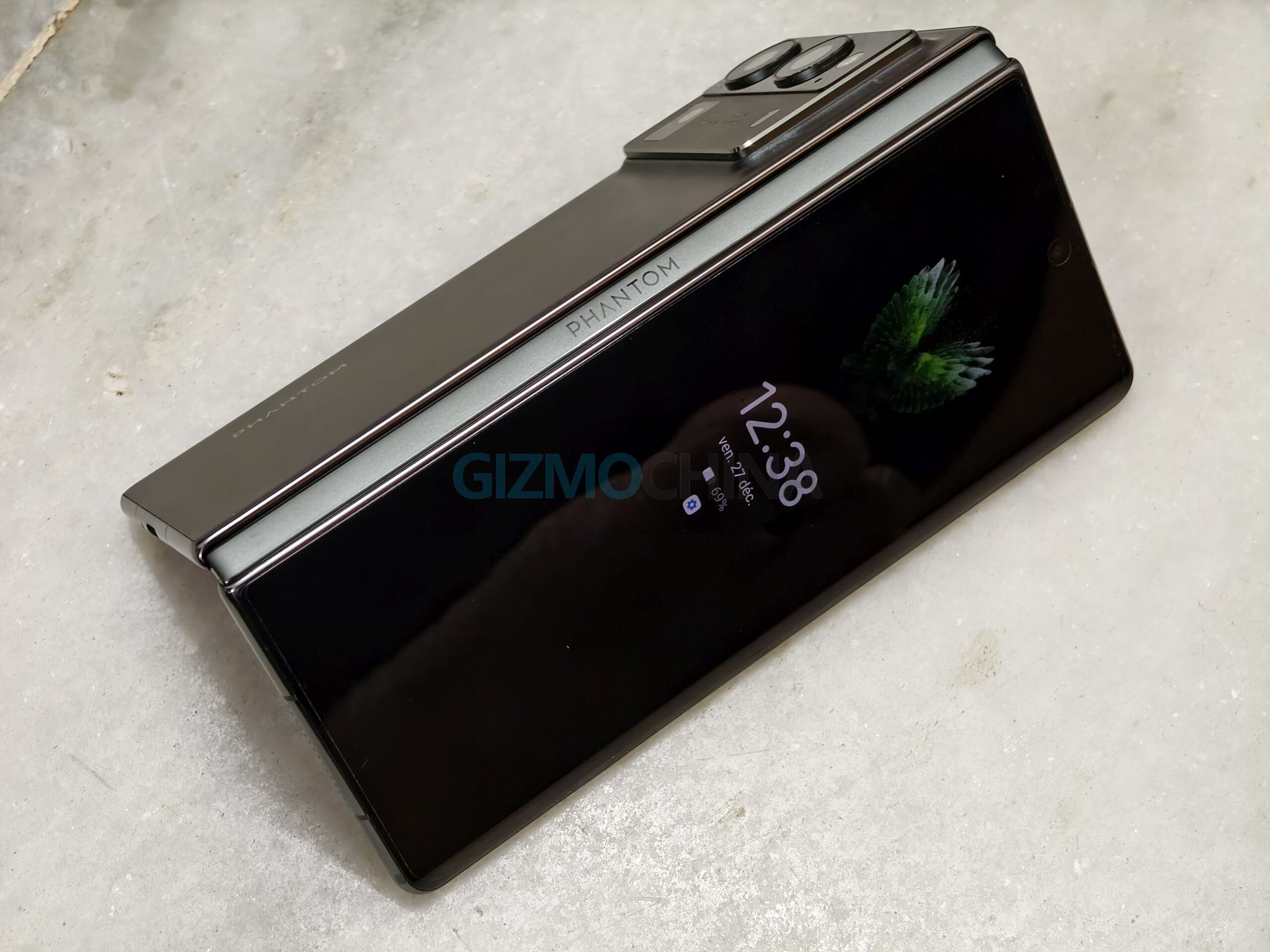 Tecno Phantom V Fold 2