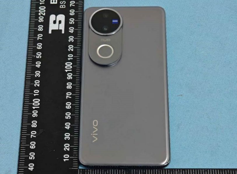 Vivo V50