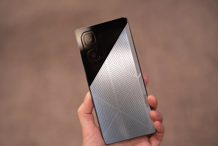 Infinix Solar-Powered Concept