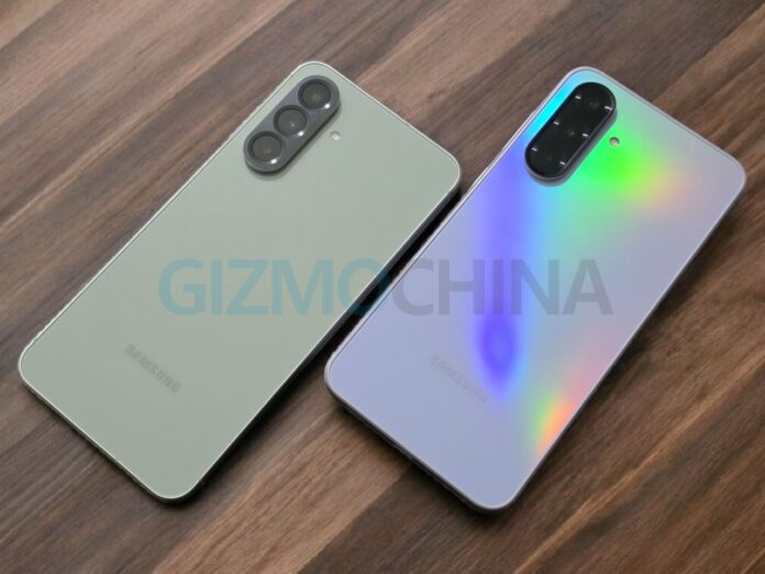 Sasmsung Galaxy A56 (left) and Galaxy A36 (right)_