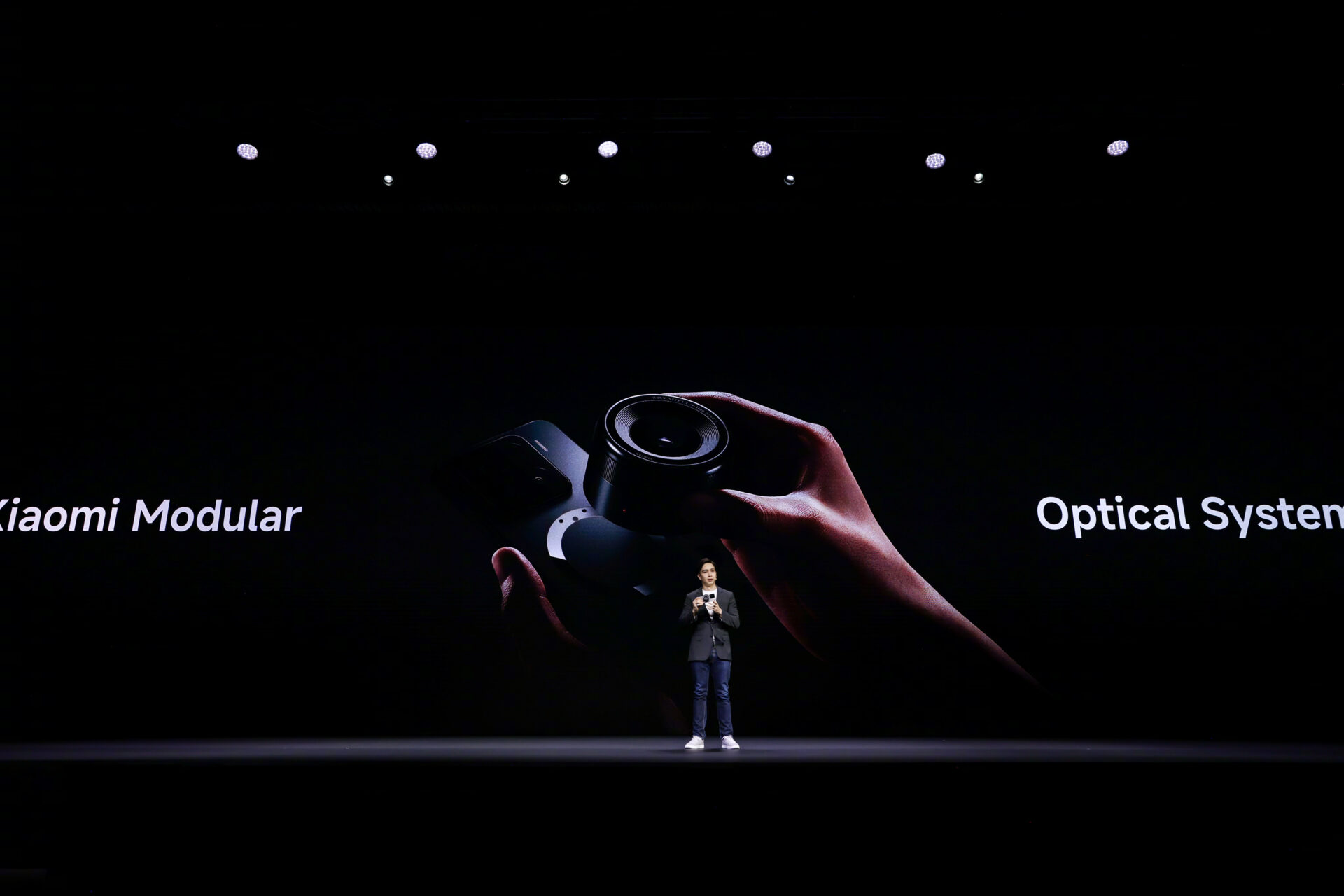 Xiaomi’s New Smartphone Lens Snaps on Like MagSafe, Shoots Like a DSLR ...