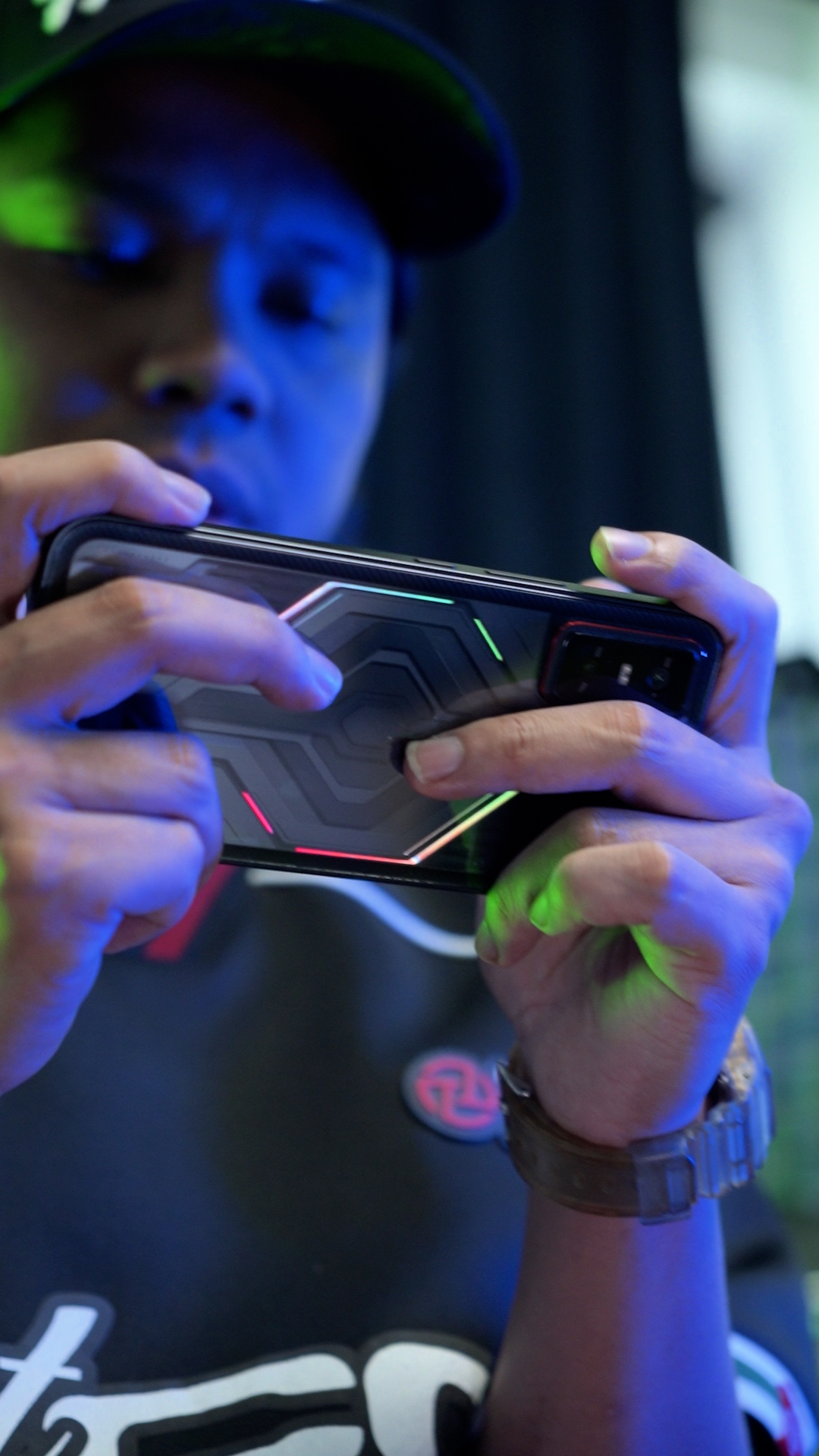 Infinix Gaming Phone with DynaVue Panel and Color-Shifting Back
