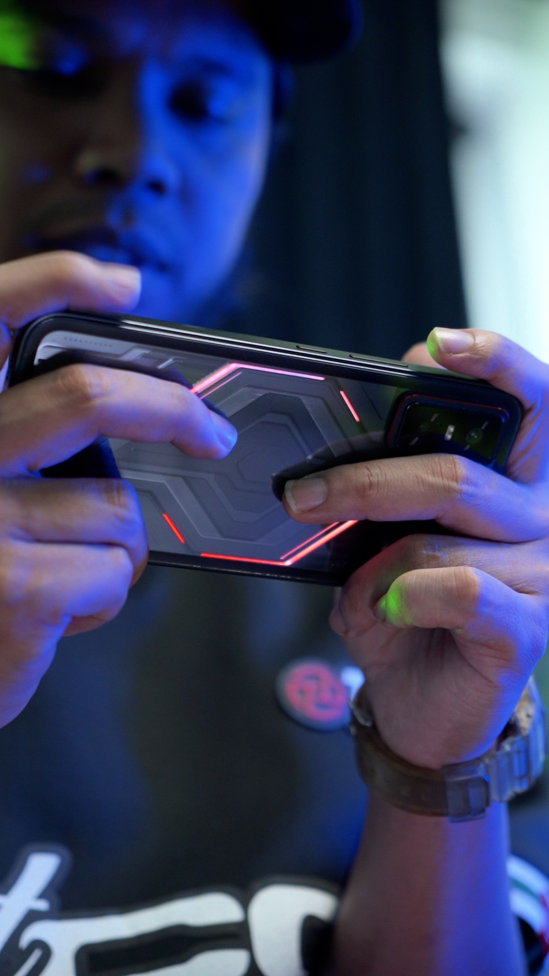 Infinix Gaming Phone with DynaVue Panel and Color-Shifting Back