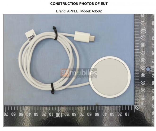 A3502 MagSafe charger