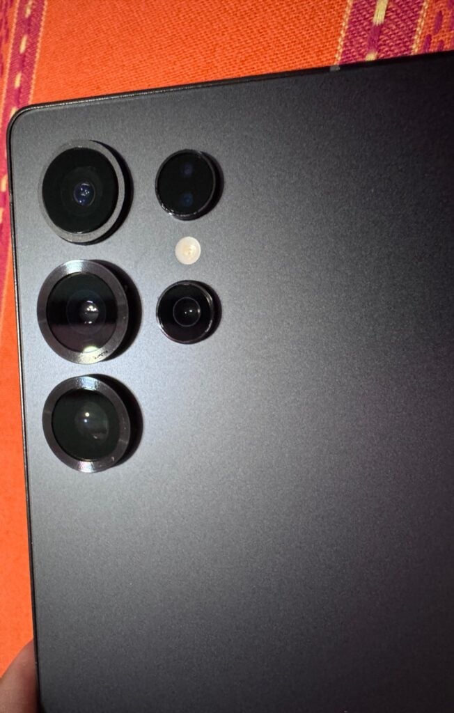 Galaxy S25 Ultra Hidden Design Flaw: Camera Rings Peeling Off