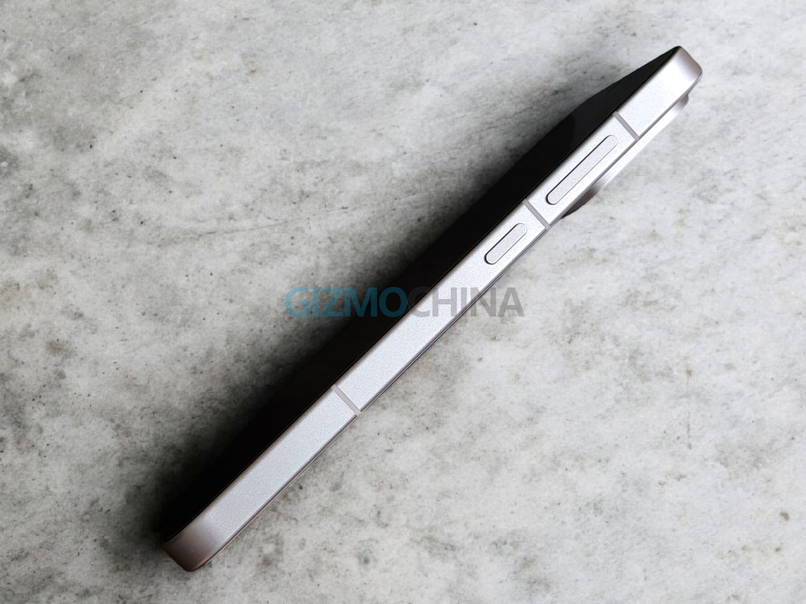 OnePlus 13S