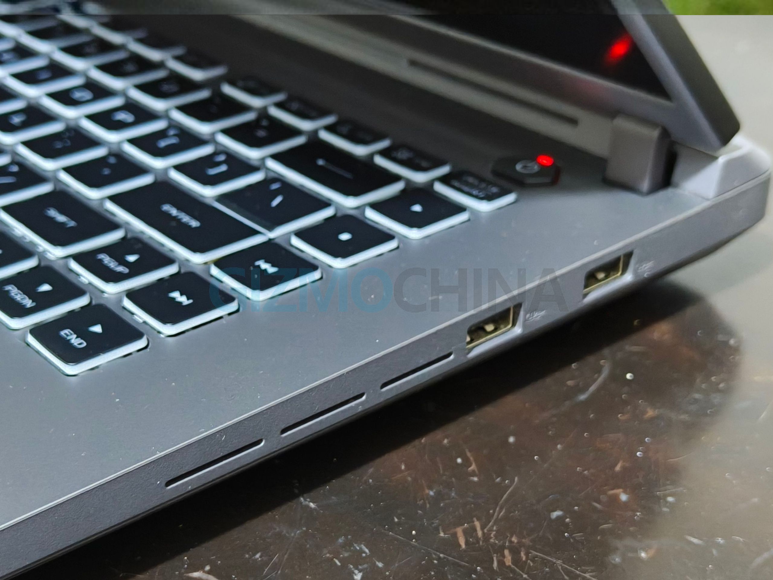 Asus ROG Strix G16 (2025)