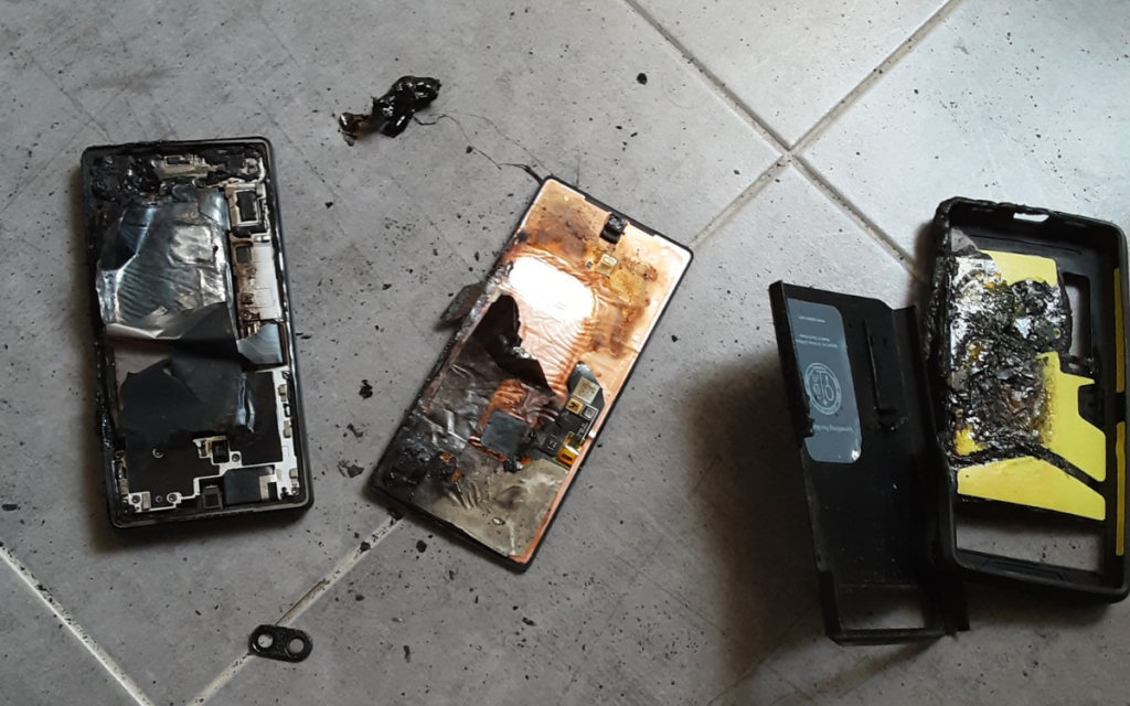 Pixel 6a catches fire
