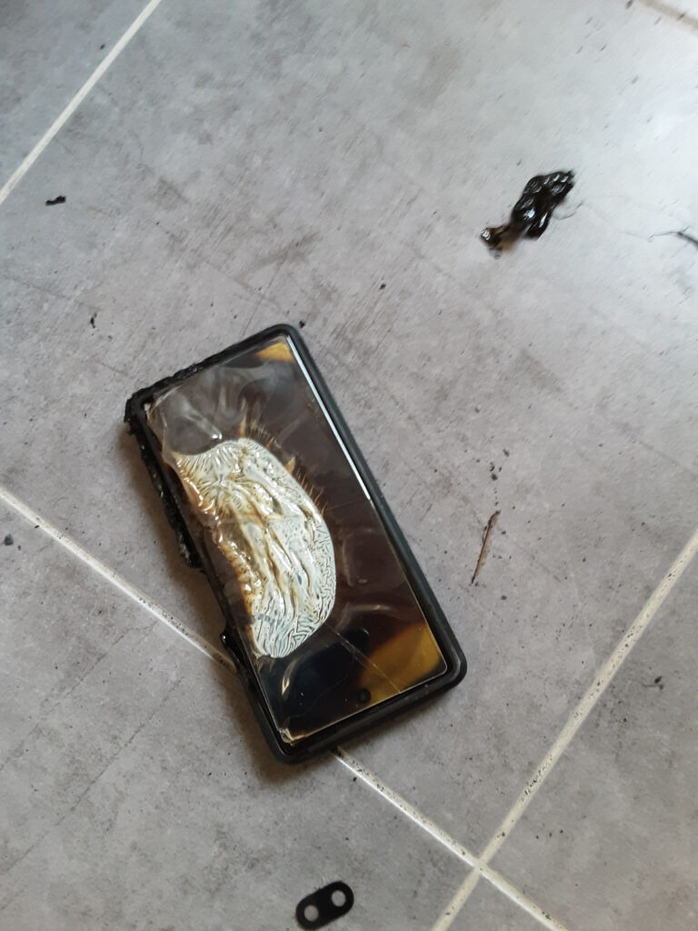 Pixel 6a catches fire