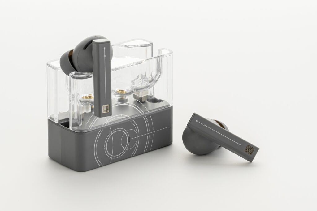 Moondrop Space Travel 2 Ultra earbuds