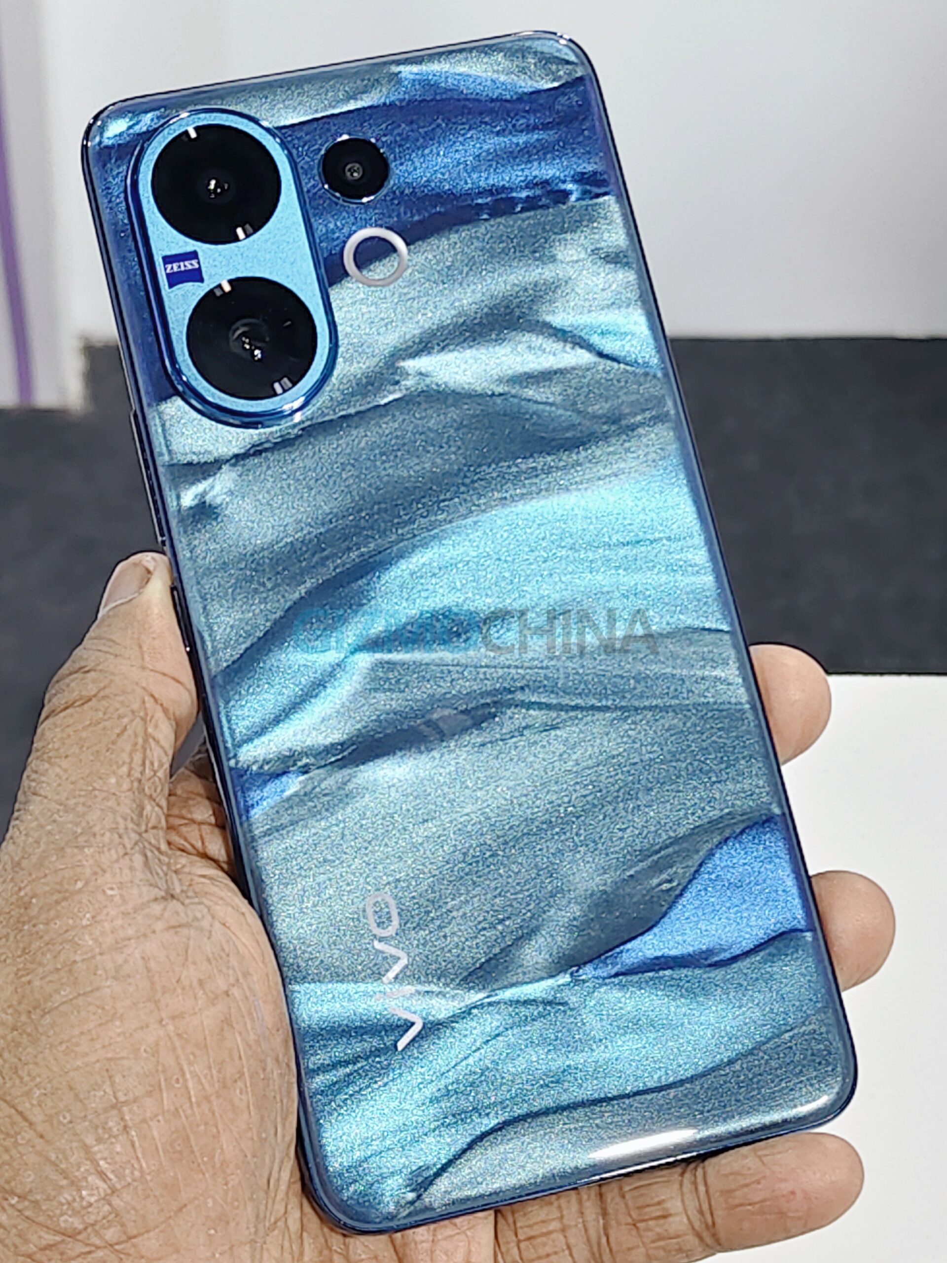 Vivo V60